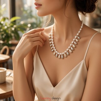 Vòng cổ ngọc trai phối nhiều cánh bạc